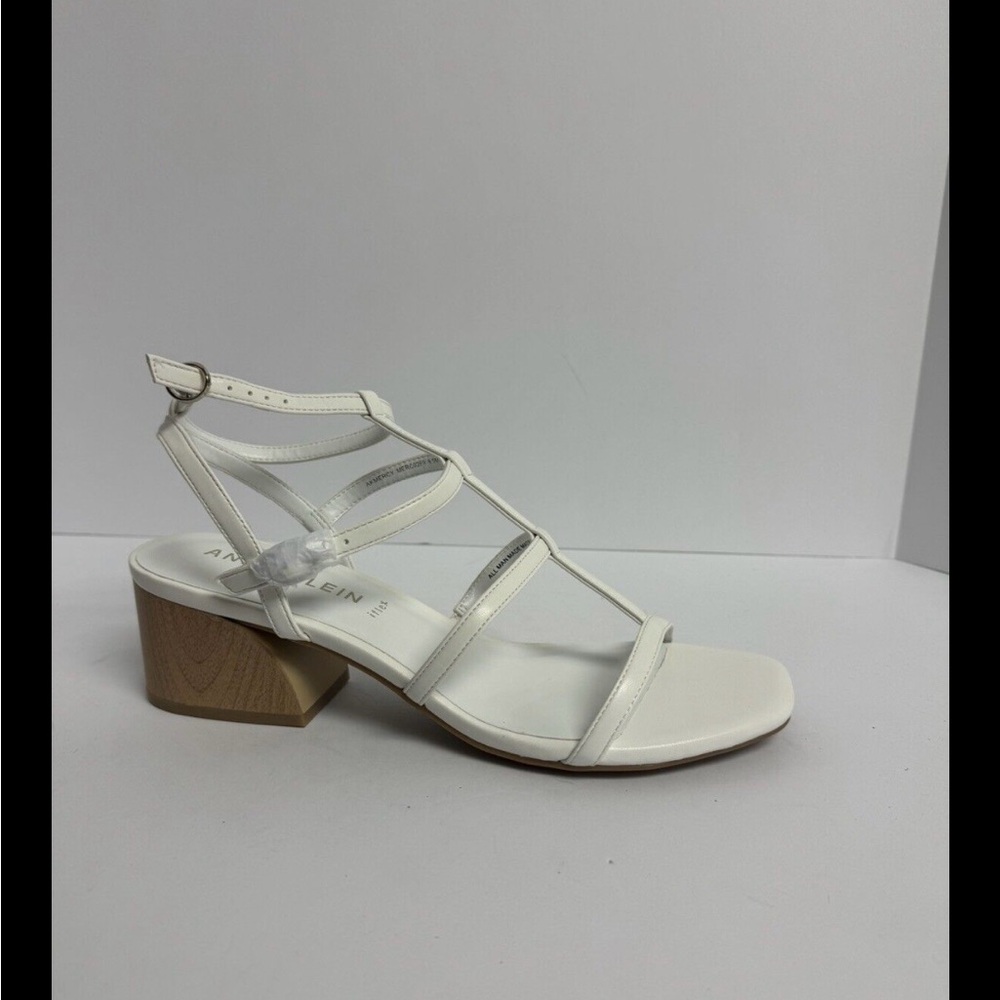 White heels (5cm). Anne Klein. I wore them just one time, just not my style